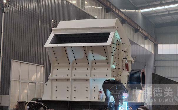 對輥破碎機怎么樣?