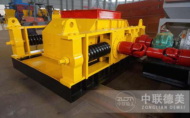 液壓對輥破碎機(jī)